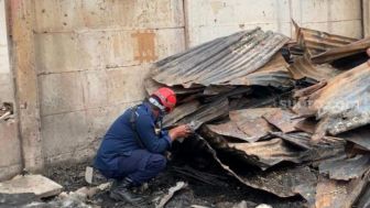 Kebakaran Melahap 40 Rumah di Jatinegara, PLN Duga Overload Listrik