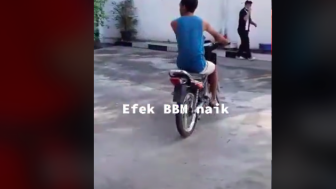 Viral! Efek BBM Naik Motor Pria Ini Dimodif Nyeleneh saat Isi Bensin, Pengunjung Melongo Heran