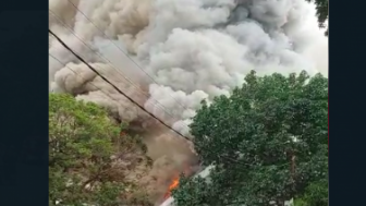 Astaga Gedung Balai Kota Bandung Dilahap si Jago Merah, Upaya Damkar Taklukan Api