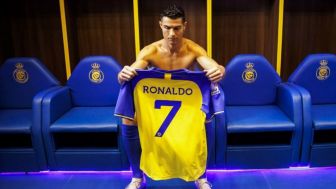 Debut Cristiano Ronaldo di Arab Saudi Jadi Kapten saat Melawan Lionel Messi