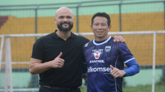 Nostalgia, Van Dijk Kunjungi Temannya Saat Latihan di Persib Bandung