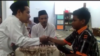 Viral di Media Sosial, Video Lama David Mengucapkan Syahadat atas Kemauan Sendiri