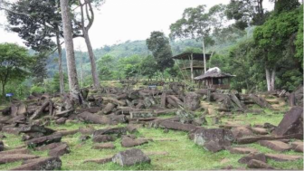 Melangkah ke Zaman Kuno: Mengintip 10 Keunikan Situs Megalitikum Gunung Padang