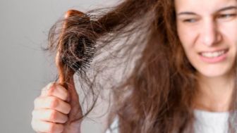 Mengatasi Rambut Kering dengan Mudah: Tips dan Trik yang Efektif