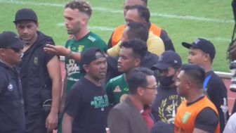 Koordinator Suporter Bonek, Capo Ipul Meneriakkan Kritik ke Persebaya setelah Hanya Bermain Seri Melawan Persib