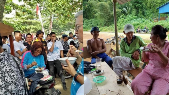 Saat Pusaran Gaya Hidup Mewah Pejabat Mengencang, Pemilik Laut Susi Pudjiastuti Tampil Beda, Makan dan NgopiMerakyat Pinggir Jalan