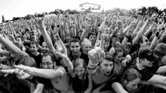 STUDI: 3 Alasan Mengapa Pendengar Musik Metal Lebih Bahagia Dalam Hidup