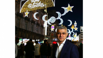 Pertama Dalam Sejarah Wali Kota London Sulap Suasan Kota Diterangi Cahaya Bulan Ramadan Indah