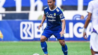 Dinilai Pemain Sempurna oleh Luis Milla, Dedi Kusnandar Resmi Perpanjang Kontrak dengan Persib Bandung