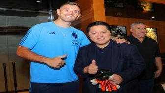 Dapatkan Kejutan Manis dari Emiliano Martinez, Erick Thohir Tegaskan Hal ini