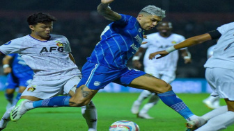 Pecah! Setelah Penantian hingga Pekan Ke 5 Akhirnya Persib Bandung Boyong 3 Poin Kontra Persik Kediri, Luis Milla Ikut Beri Komentar