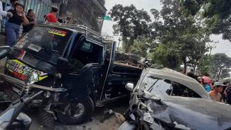 Truk Tronton Rem Blong Picu Tabrakan Beruntun di Cianjur, Seorang Pengendara Motor Tewas