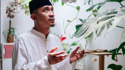 Takjubanya Aming Baru Seumur-umur Pertama Kali Injakan Kakinya di Masjid Istiqlal Dibuat Terkejut Sama Isinya