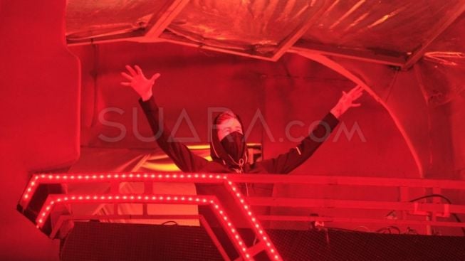 Hotman Paris Unggah DJ Alan Walker Saat Main di Bali