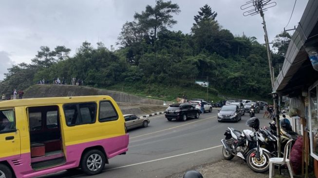 Sampah Tak Biasa, Kepala Hingga Tulang Babi Kerap Ditemukan di Kawasan Puncak Cipanas Cianjur