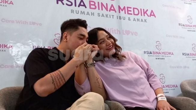 Eh Keceplosan, Siti Badriah dan Suami Ternyata Suka Berhubungan Intim Sebelum Nikah?