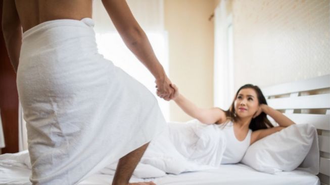 Informasi Buat Para Istri, Begini Cara Membuat Suami Enjoy Ketika Berhubungan