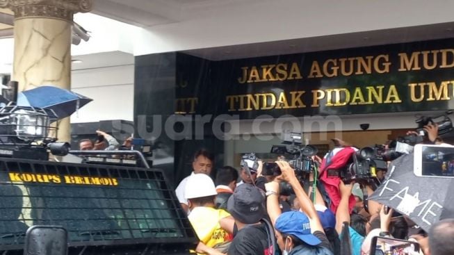 Seolah Masih Jadi Jenderal Polri, Kedatangan Ferdy Sambo dan Putri Candrawathi ke Kejaksaan Agung Dikawal Ketat