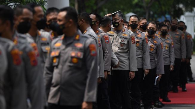 Bagaimana Kabar Delapan Jendral Polisi yang Positif Amphetamine Saat Menghadap Jokowi