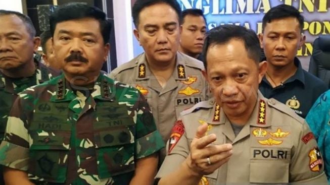 Tito Karnavian Absen, Saat Tujuh Jendral Polisi Beri Dukungan ke Listyo