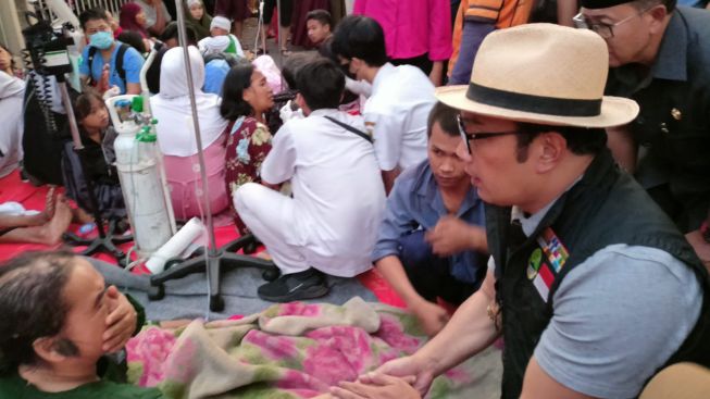 Ridwan Kamil Terjunkan Tim RSHS Bandung ke RSUD Sayang Cianjur, Korban Gempa Harus Semua Tertangani