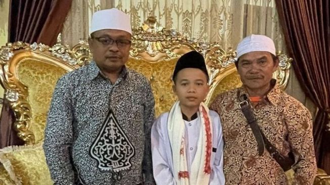 Adik Dinar Candy Ditemukan Selamat Terjebak di Basement Pesantren Pasca Gempa Cianjur