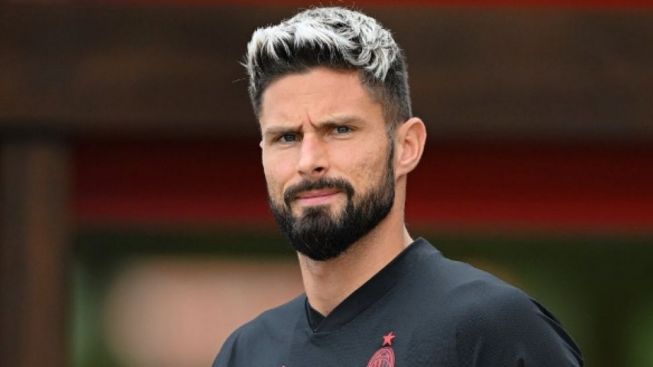 Oliver Giroud Coba Masuk di Tengah Persaingan Messi dan Mbappe Jelang Final Piala Dunia 2022