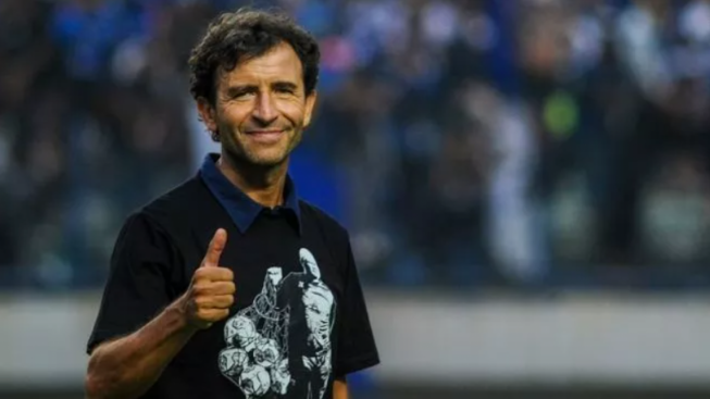 GOOD NEWS! Persib Bandung Siap Kembali Diperkuat oleh Bek Tangguhnya, Siapaka Dia?