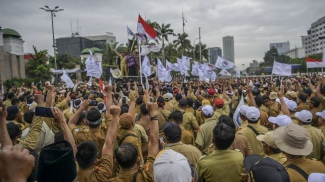 Perangkat Desa Juga Ikutan Demo, Apakah Ini Aksi Pesanan?