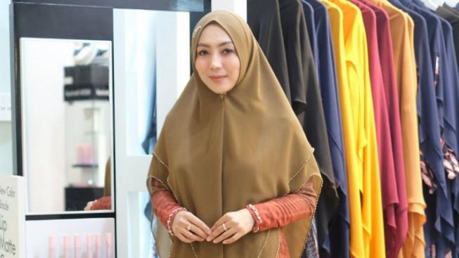 Motif Turki dan Warna Pastel, Ciri Khas Koleksi Raya Jawhara Syari