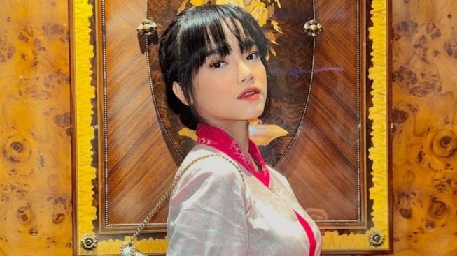 Kerja Hampir Tipes Bisa Beli Rumah Belasan Miliar, Fuji Kena Tuduh Pencucian Uang
