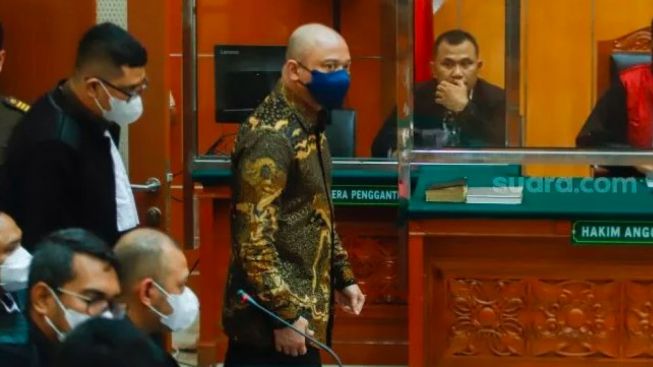 Teddy Minahasa Lolos Vonis Mati, Kok Bisa? Ini Alasannya!