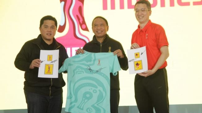 95 Persen Diproduksi di Indonesia, Souvenir Piala Dunia U-20 2023 Resmi Diluncurkan Bersama dengan Ketum PSSI Erick Thohir