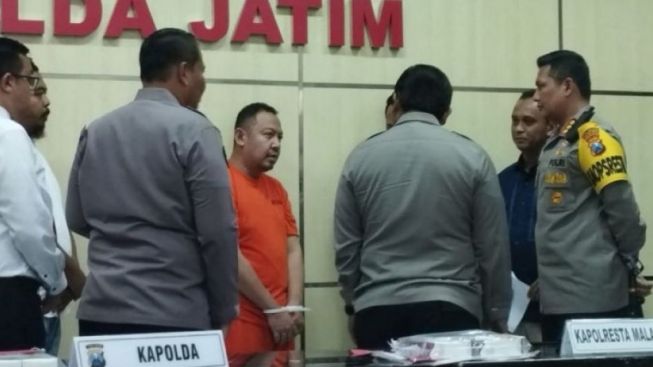 Wahyu Kenzo Dirungkus Polisi Akibat Tipu-Tipu Robot Trading, Korban 25 Ribu Hingga Luar Negeri