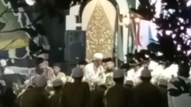 Innalillahi, Ulama Wakil Rois Syuriah Majelis Wakil Cabang NU Donorojo KH. Rofiq Malik Wafat saat Ceramah