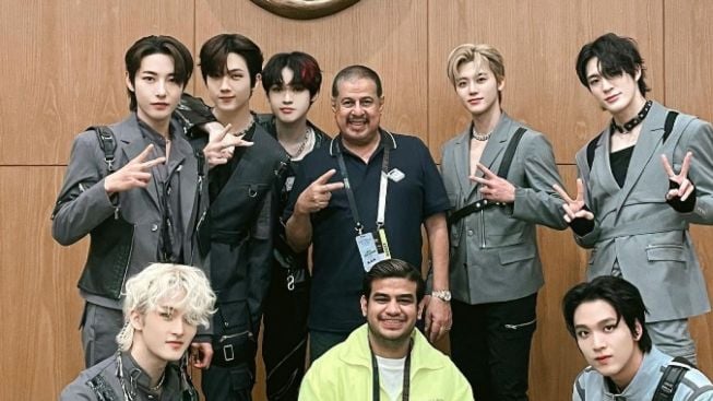 Ayahnya Disalimi 'Oppa Korea', Selebgram Fadil Jaidi Flexing Foto Bareng Member NCT Dream di Instagram!