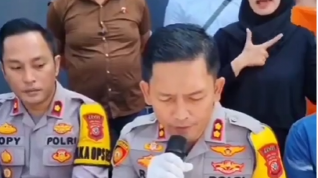 Si Gagah dan Pemberani, Pengendara Motor  Serang Anggota TNI yang Mengemudikan Ambulan di Garut