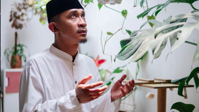 Takjubanya Aming Baru Seumur-umur Pertama Kali Injakan Kakinya di Masjid Istiqlal Dibuat Terkejut Sama Isinya