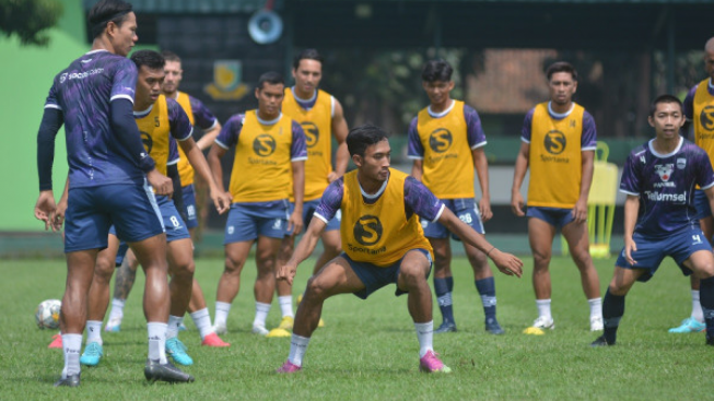 Robi Darwis Siap Tempur Hadapi Persija dalam Pertandingan Tunda Liga 1 2022/2023