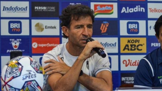 Luis Milla Lakukan Rotasi Pemain di PERSIB untuk Pertandingan Melawan Persis Solo