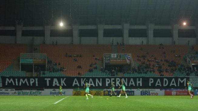 Persib Raih Kemenangan, Namun Menyesalkan Kerusuhan yang Terjadi di Tribun Stadion Pakansari