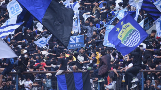 Harga Tiket Naik, Direktur Komersial PT Persib Bandung Berikan Penjelasan, Bobotoh Berikan Pembelaan