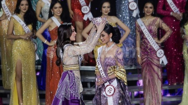 Sejarah Baru di Jawa Barat Baru Saja Lahir, Farhana Niswari Menjadi Pemenang Puteri Indonesia