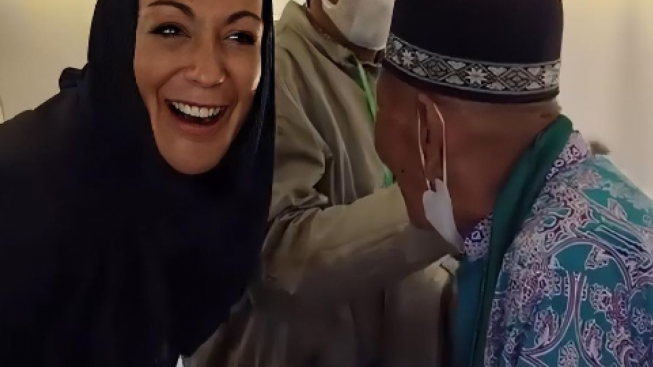 Seorang Jamaah Haji Berusia 95 Tahun Meminta Turun dari Pesawat, lho Ada Apa?