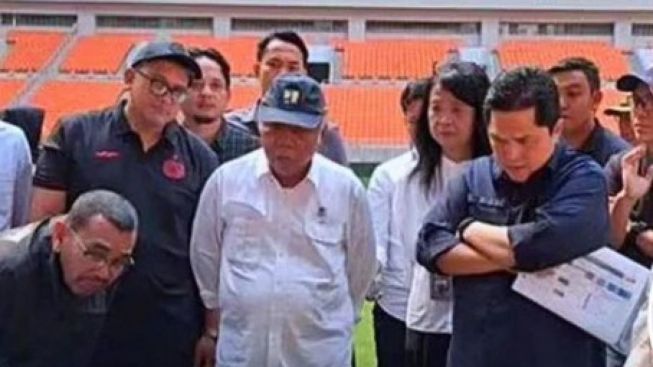 Datang Bersama Erick Thohir, Menteri PUPR Basuki Sebut Rumput JIS Tak Sesuai Standar FIFA, Netizen Gagal Paham!