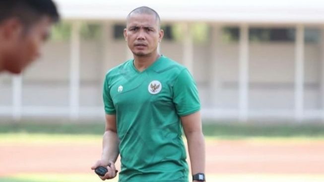 Pelatih Kiper Timnas Indonesia U-22, Bingung dengan Keputusan AFC yang Menjatuhkan Sanksi