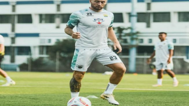 Sesi Latihan Persib Jelang Laga Melawan Persija Terasa Berbeda dengan Kehadiran Bobotoh, Marc Klok: Pemain Butuh Kalian!