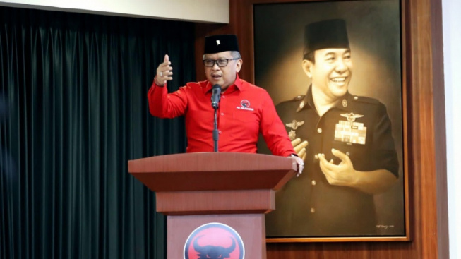 PDIP Tanggapi Aksi Bacaleg yang Melabrak Rocky Gerung