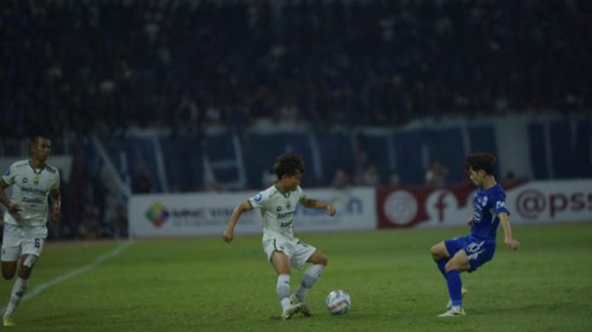 Pemain Legenda Persib ini Berikan Komentar Positif untuk Arsan Makarin, Berharap Arsan Dapat Tambahan Menit Bermain di Pertandingan Selanjutnya