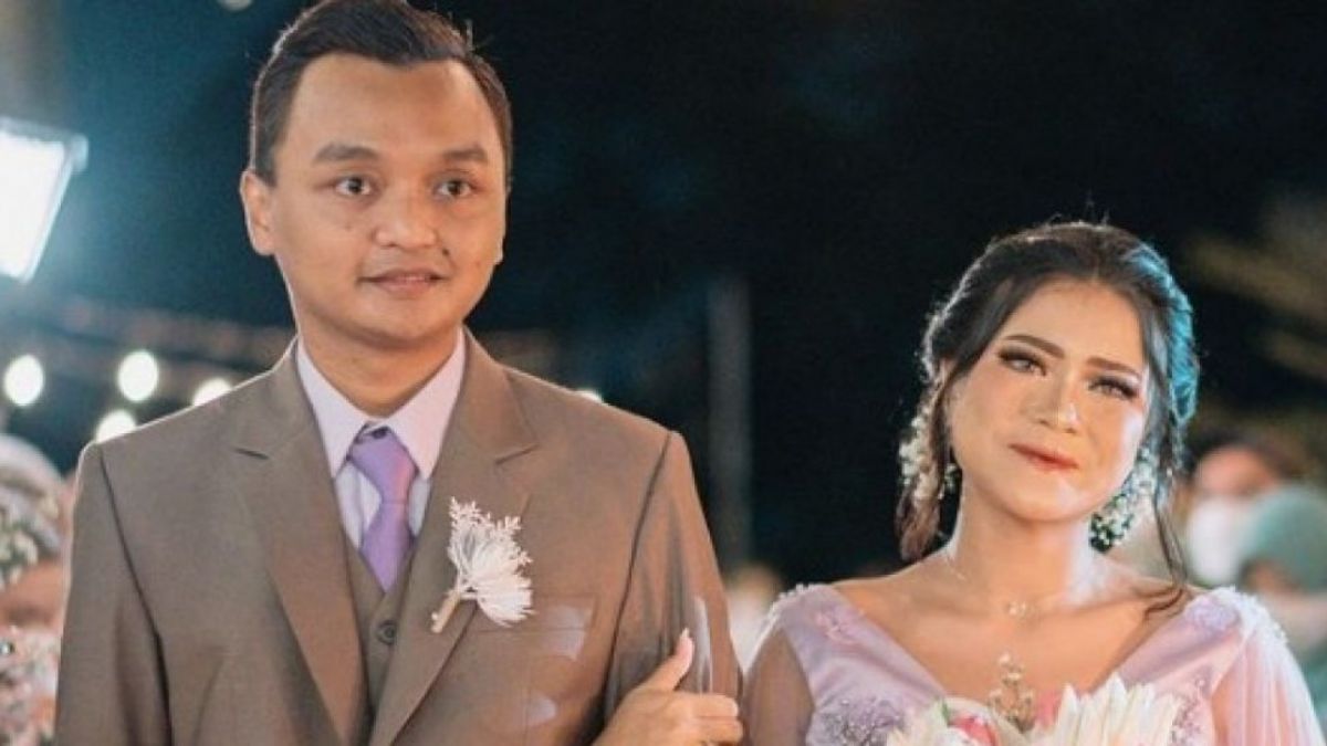 Hanum Mega dan suaminya, Herlambang [Instagram/@hanummegaa] [Instagram/@hanummegaa]